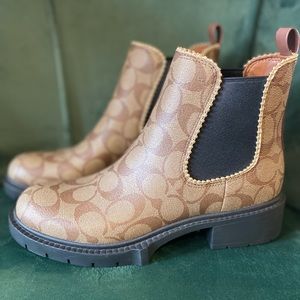 Coach Levy Sig Bootie - NWT - Khaki/Black - size 7